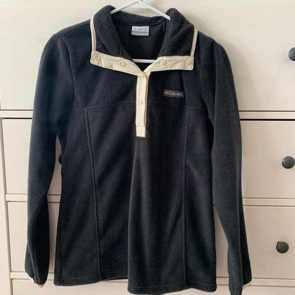 Columbia Tops - Columbia women’s fleece button up jacket